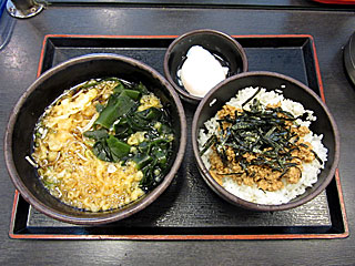 温玉そぼろ丼セット