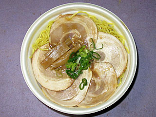ガラ炊きスープ仕立てチャーシュー麺
