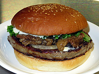 炭火焼きカルビバーガー
