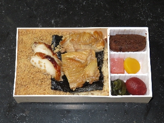 鶏めし弁当
