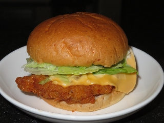 チーズチキンフィレバーガー