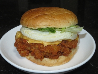 とろ〜り月見チーズフィレバーガー