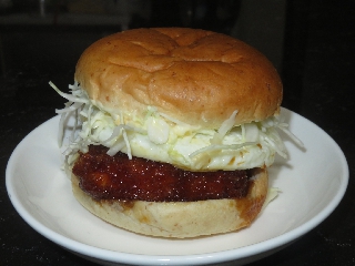 とろ〜り月見和風チキンカツバーガー具沢山タルタル