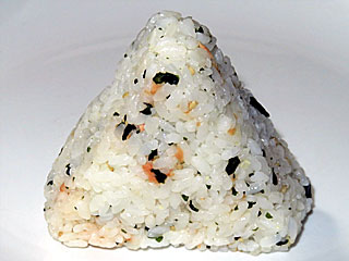 鮭わかめごはんおにぎり