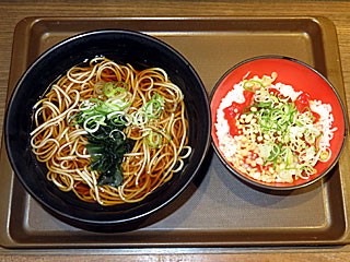 立ち食いそば屋のタコライス丼セット
