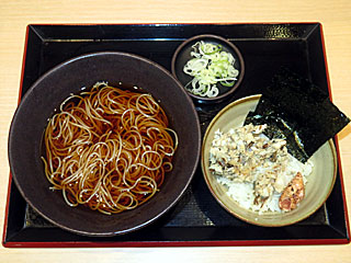 朝食セット焼鯖ごはん