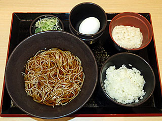 朝食セット月見芋ミニ丼生たまご