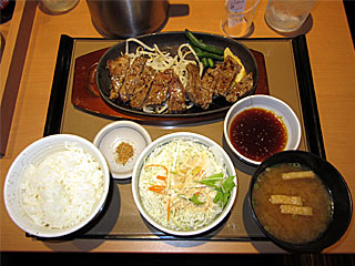 ビーフステーキ定食