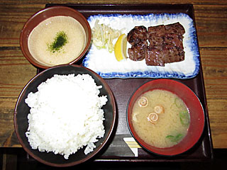 牛ハラミとろろ定食