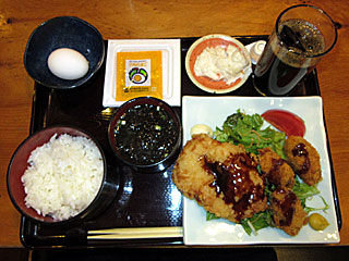 チキン竜田揚げとカキフライ定食