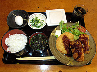 かにクリームコロッケハムカツ定食