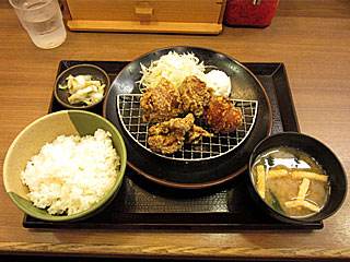 タンドリー&醤油からあげ定食