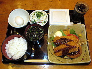 串カツメンチカツ定食