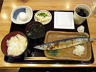 秋刀魚塩焼定食