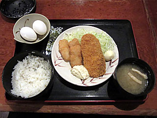 サーモンフライイカフライ定食