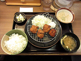 黄金とろろからあげ定食