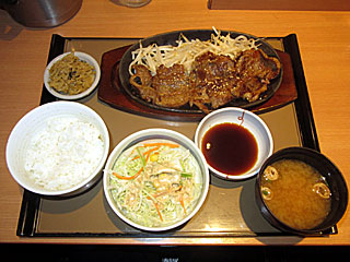 厚切りカルビ焼肉定食