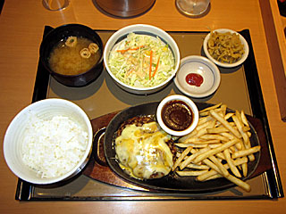 4種のチーズハンバーグ定食