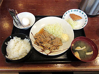 豚生姜焼き白身魚フライ定食