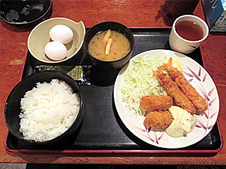 エビフライカキフライ定食