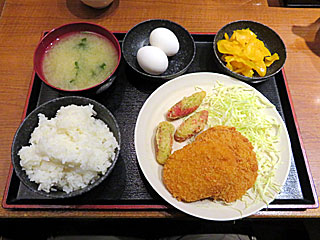 ハムカツカニカマ天コーンコロッケ定食