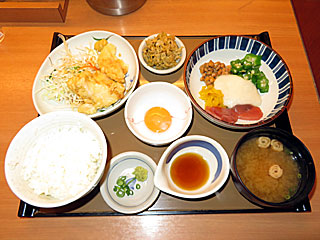 ねばとろごはんと鶏天の定食