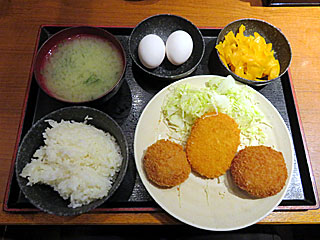 チーズインメンチカツエビカツコーンコロッケ定食