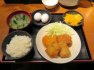 ヒレカツイカ野菜カツカレーコロッケ定食