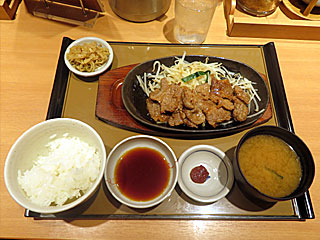 漬け込みカルビ焼肉定食