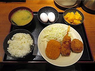 豚串カツえびカツカレーコロッケ定食