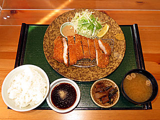 日光ヒミツ豚とんかつ御膳