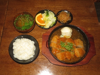 みそ味ヒレカツ定食
