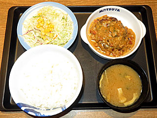 リトアニア風ホワイトソースハンバーグ定食